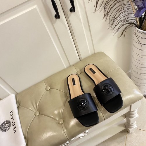 Versace Womens Shoes Flat Sandals