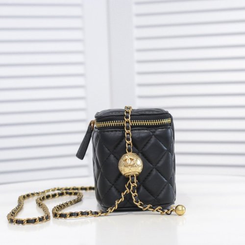 Chanel Womens Bags Crossbody Bag