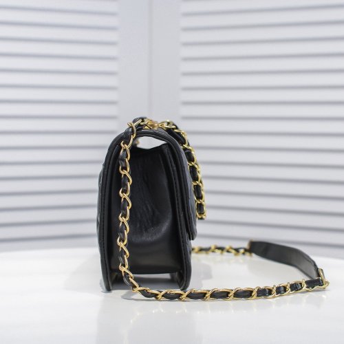 Chanel Womens Bags Shoulder Bag