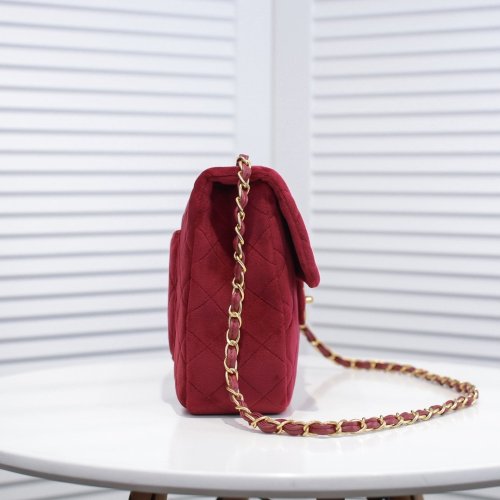 Chanel Womens Bags Crossbody Classic Bag