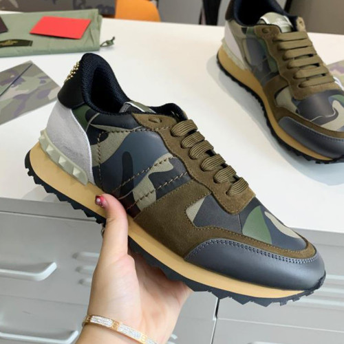Valentino Men Shoes Fashion Design Luxury Brand ROCKSTUD CALFSKIN SNEAKER with Original Box