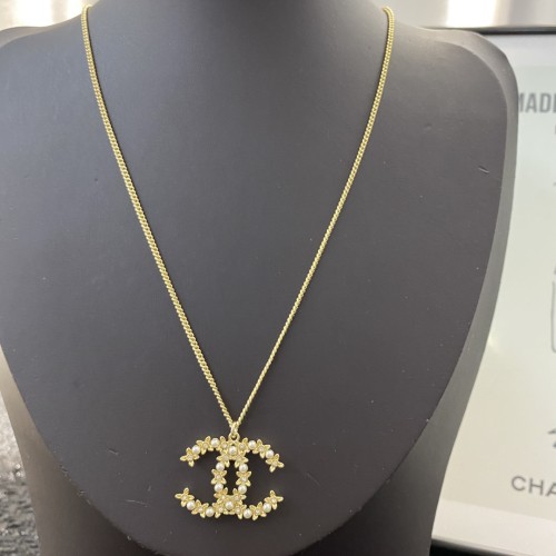 Chanel Luxury Womens Necklace N1641
