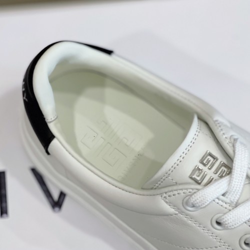 Givenchy Men Shoes Fashion Type Luxury Brand GIVENCHY SNEAKERS IN LEATHER WITH LATEX BAND with Original Box