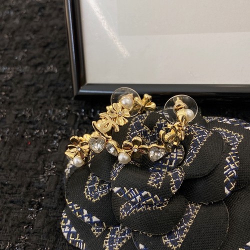 Chanel Luxury Womens Earrings E1793
