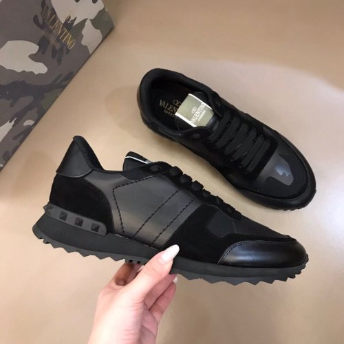 Valentino Men Shoes Fashion Design Luxury Brand ROCKRUNNER CAMOUFLAGE LAMINATED STUDDED SNEAKER with Original Box