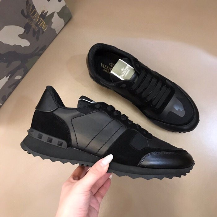 Valentino Men Shoes Fashion Design Luxury Brand ROCKRUNNER CAMOUFLAGE LAMINATED STUDDED SNEAKER with Original Box