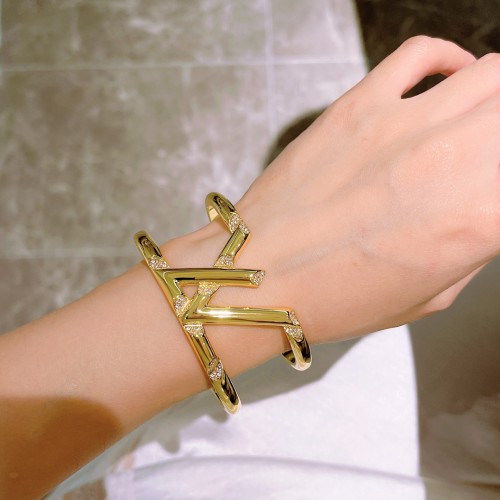 Louis Vuitton Luxury Womens Bracelet