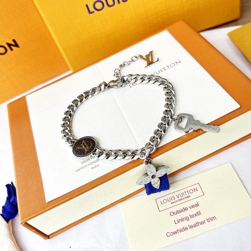 Louis Vuitton Luxury Men Womens Bracelet XB551