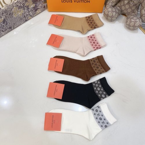 Louis Vuitton Socks 5 Pairs with Original Box Luxury Brand Breathable LV Sock