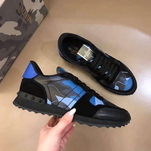 Valentino Men Shoes Fashion Design Luxury Brand ROCKRUNNER CAMOUFLAGE LAMINATED STUDDED SNEAKER with Original Box