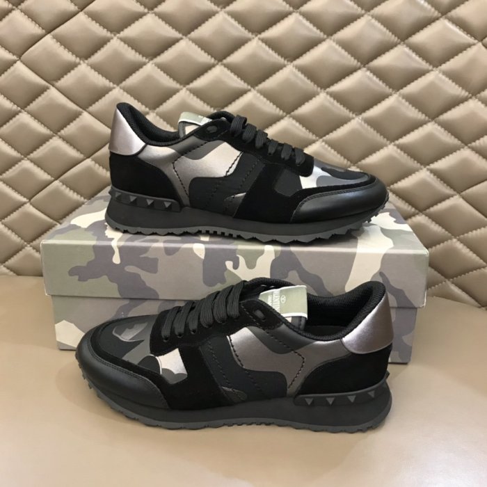 Valentino Men Shoes Fashion Design Luxury Brand ROCKRUNNER CAMOUFLAGE LAMINATED STUDDED SNEAKER with Original Box