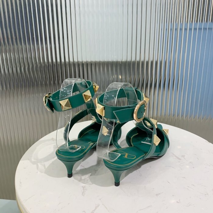 Valentino Women Shoes Mule Flip Flop Sandals ROMAN STUD CALFSKIN PUMP 40 MM with Original Box