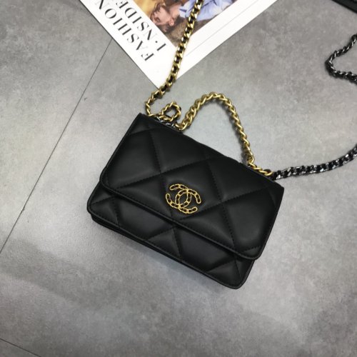 Chanel Womens Bags Crossbody Bag