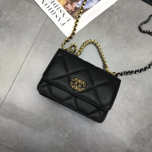 Chanel Womens Bags Crossbody Bag