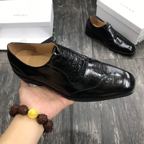 Versace Men Shoes Fashion Design Luxury Brand