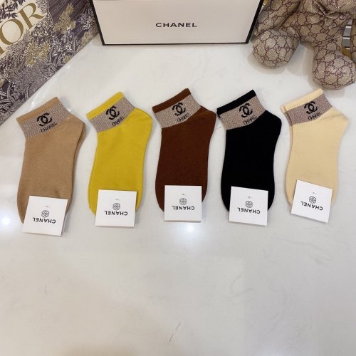 Chanel Socks 5 Pairs with Original Box Luxury Brand Breathable Chanel Sock