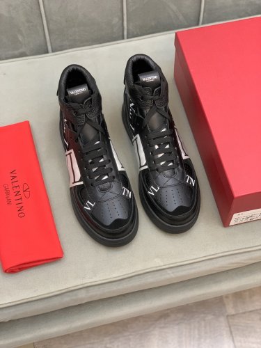 Valentino Men Shoes Fashion Design Luxury Brand Gumboy Sneakers Boots with Original Box