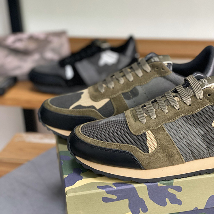 Valentino Men Shoes Fashion Design Luxury Brand ROCKRUNNER CAMOUFLAGE LAMINATED STUDDED SNEAKER with Original Box
