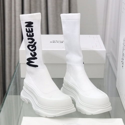 Alexander McQueen Women Shoes Sneakers Fashion Boots Design Luxury Brand Women's McQueen Graffiti Knit Tread Slick Boot in Black/white 708096W4U511041