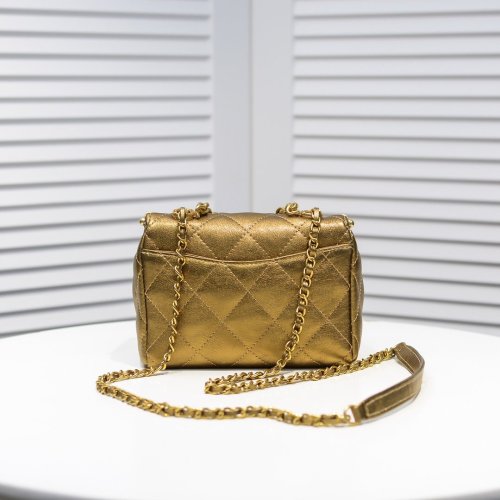 Chanel Womens Bags Crossbody Bag Kiss Lock Bag