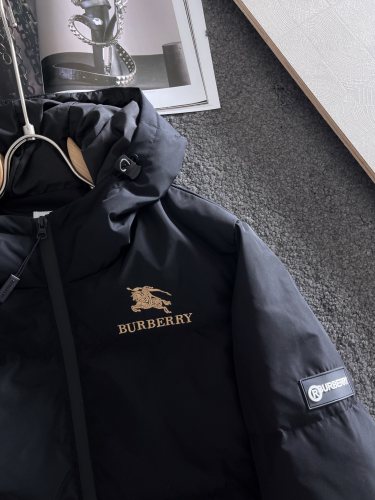 Burberry Design Mens Womens Winter Windprood Down Jackets Keep Warm 90% White Duck Down
