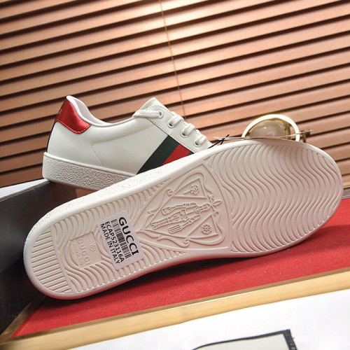 Gucci Mens Shoes Luxury Brand Men's Ace sneaker with GG apple 611376 DOPE0 9064
