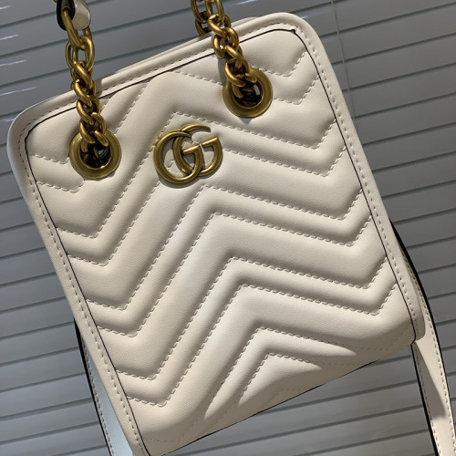 Gucci Womens Bags Shoulder Messenger Bag Luxury Brand Gucci GG Marmont matelassé mini bag in white leather with Original Box 696123 DTDHT 9022