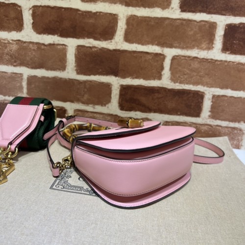 Gucci Womens Bags Handbags Shoulder Messenger Bags Luxury Brand Gucci Bamboo 1947 jumbo GG mini bag 686864 10ODT 5467 with Original Box