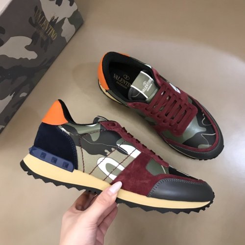 Valentino Men Shoes Fashion Design Luxury Brand ROCKRUNNER CAMOUFLAGE LAMINATED STUDDED SNEAKER with Original Box