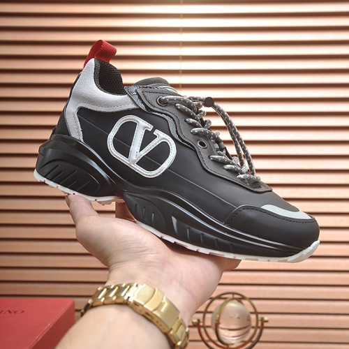 Valentino Men and Women Shoes Fashion Design Luxury Brand