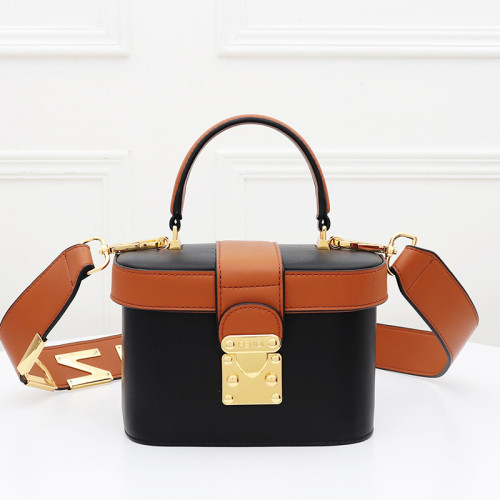 Fendi Womens Bag Crossbody Bag