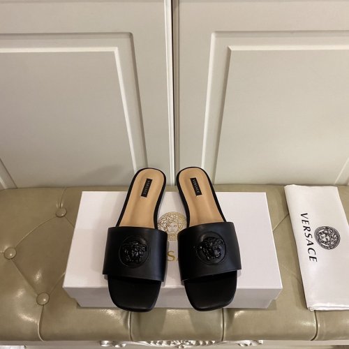 Versace Womens Shoes Flat Sandals