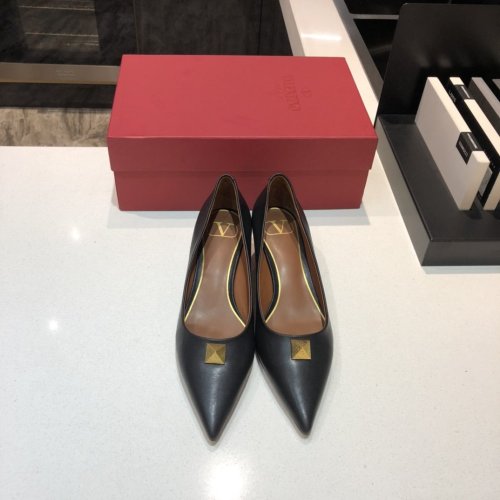 Valentino Womens Shoes Mid Heel Pumps 4.5cm