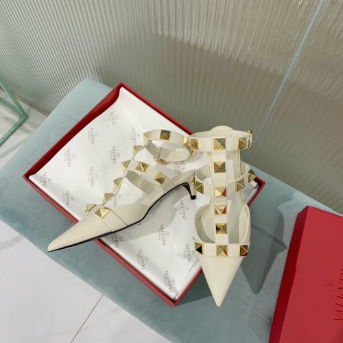 Valentino Women Shoes Mule Flip Flop Sandals ROMAN STUD CALFSKIN PUMP 40 MM VW0S0CB3ZWMI16 with Original Box