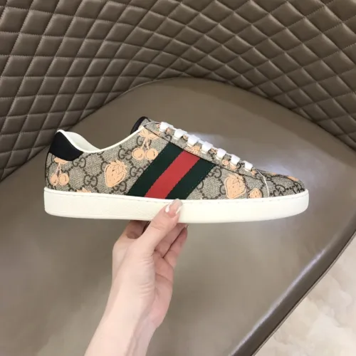 Gucci Womens Shoes Sneakers Luxury Brand Women's berry print Ace sneaker with Original Box ‎433900 UM610 8295