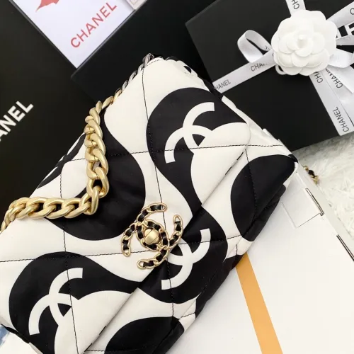 Chanel Womens Bags Shoulder Messenger Bags Chanel 19 Flap Bag Luxury Brand with Original Box