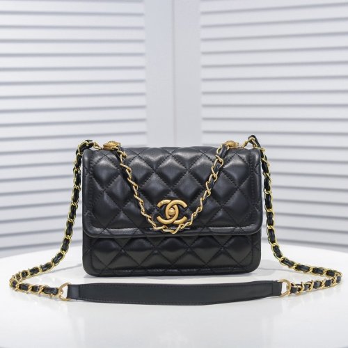 Chanel Womens Bags Shoulder Bag