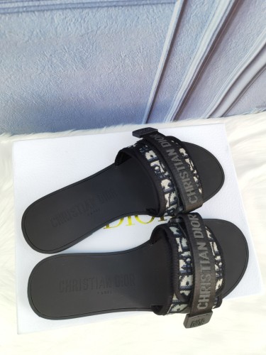 Dior Women Shoes Mule DWAY DIO(R)EVOLUTION SLIDE Luxury Brand DIO(R)EVOLUTION SLIDE Shiny Technical Fabric with Deep Blue Dior Oblique Print KCQ431OBY_S56B