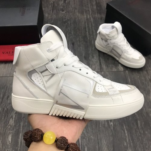 Valentino Men and Women Shoes Fashion Design Luxury Brand VLTN Sneakers  
