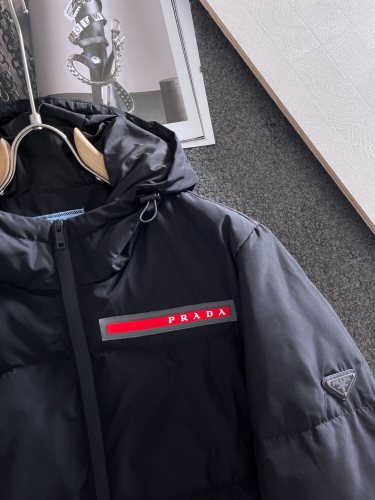 Prada Mens Womens Winter Windprood Down Jackets Keep Warm 90% White Duck Down