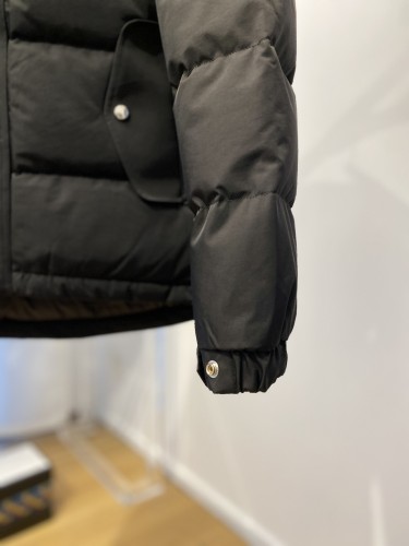Burberry Design Mens Womens Winter Windprood Down Jackets Keep Warm 90% White Duck Down