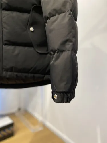 Burberry Design Mens Womens Winter Windprood Down Jackets Keep Warm 90% White Duck Down