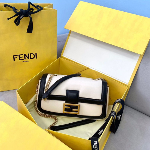 Fendi Womens Bag BAGUETTE CHAIN Black and White Nappa Leather Bag