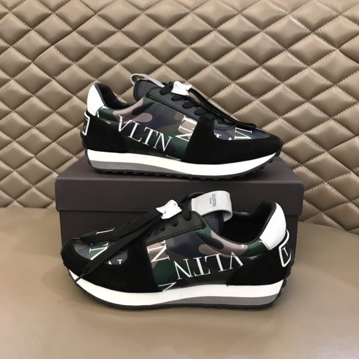 Valentino Men Shoes Fashion Design Luxury Brand ROCKRUNNER CAMOUFLAGE LAMINATED STUDDED SNEAKER with Original Box