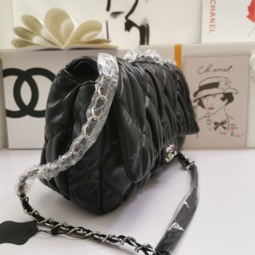 Chanel Womens Bag Shoulder Bag Chanel 19 Large Flap Bag