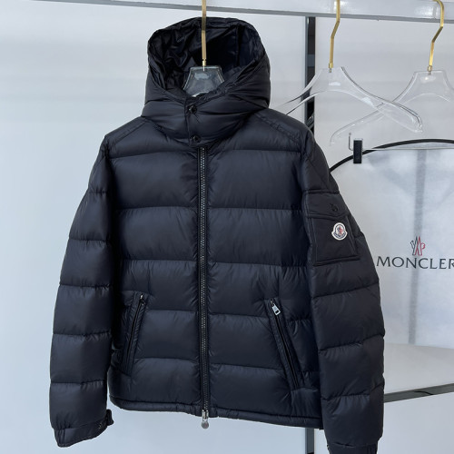 Moncler Design Mens Womens Winter Windprood Down Jackets Keep Warm 90% White Duck Down