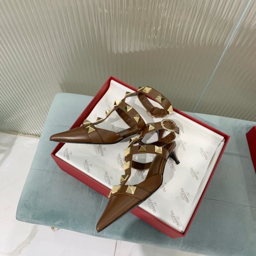 Valentino Women Shoes Mule Flip Flop Sandals ROMAN STUD CALFSKIN PUMP 40 MM with Original Box