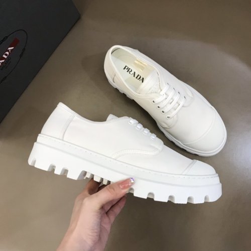 Prada Mens Shoes Sneakers Casual Shoes for Men Luxury Brand Breathable Fashion Sneakers with Original Box