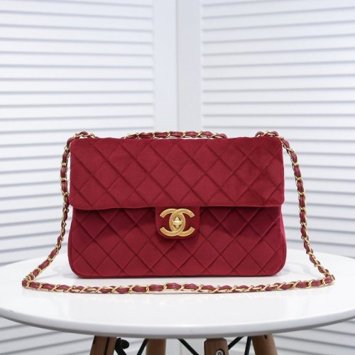 Chanel Womens Bags Crossbody Classic Bag