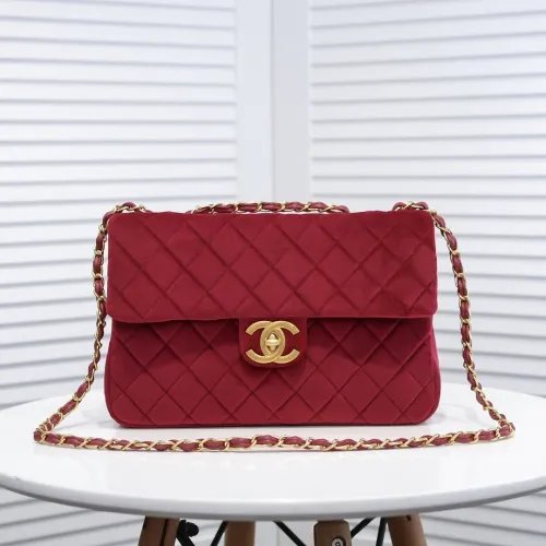 Chanel Womens Bags Crossbody Classic Bag
